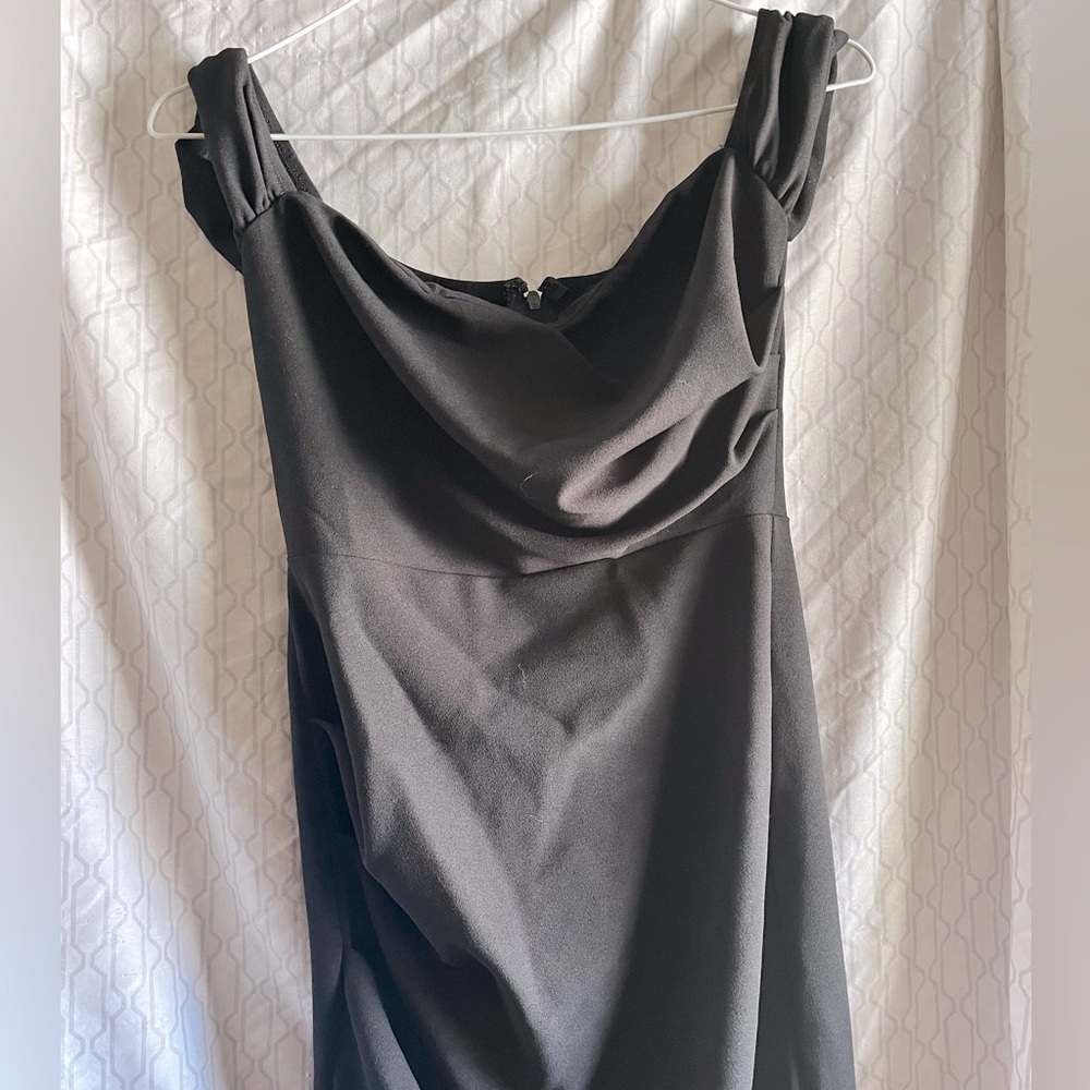 Windsor black bodycon off the shoulder black formal dress size small (4-6)